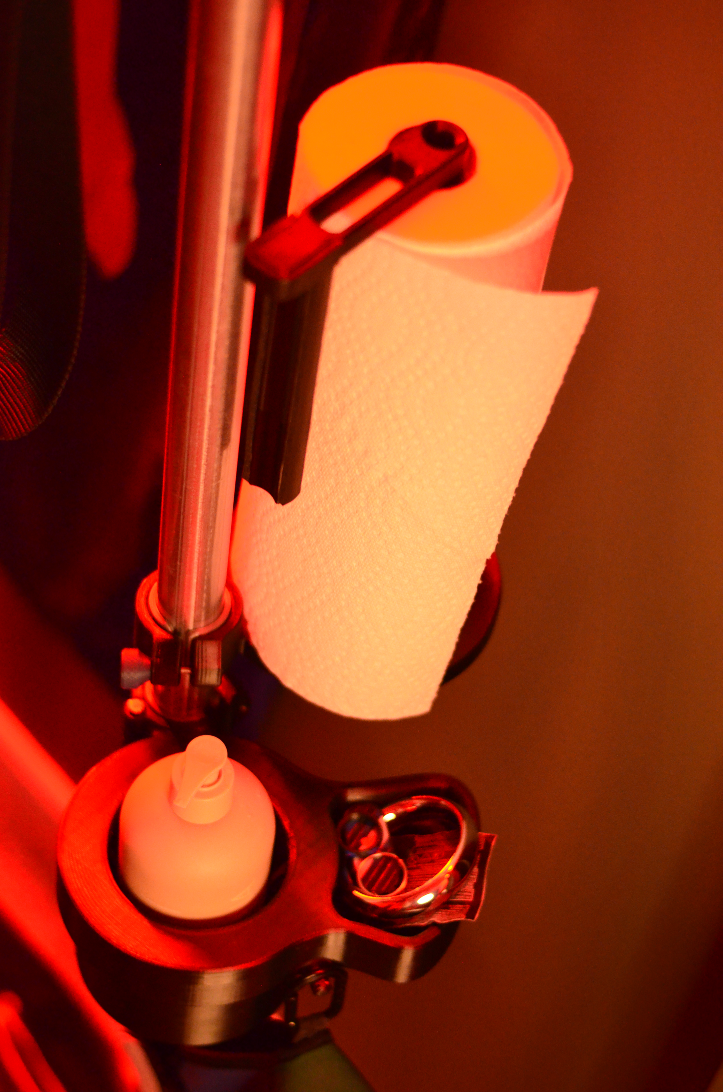 Sling Paper Towel Holder – One-Hand Tear